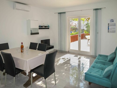 Wonderful private villa for 8 people with A/C, WIFI, TV and terrace
