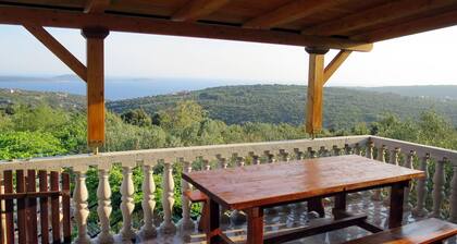 Wonderful private villa for 8 guests with WIFI, A/C, private pool, TV and terrace