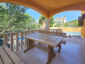 Outdoor dining - Wonderful  villa for 12 guests with private pool, WIFI, A/C and terrace (Mirca)