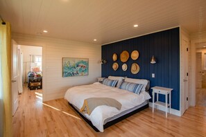 5 bedrooms, in-room safe, iron/ironing board, WiFi
