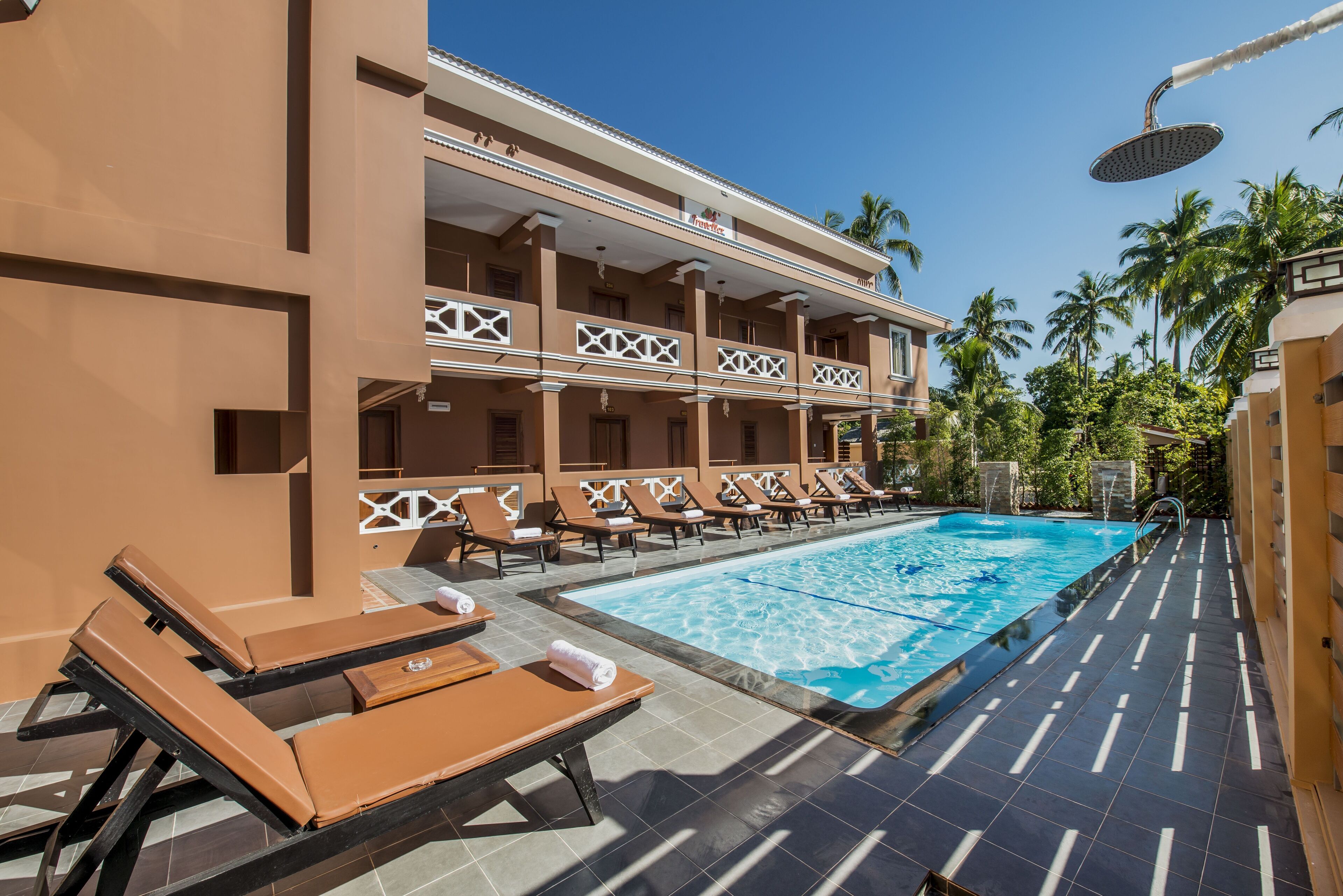 Sesongbasert utendørsbasseng