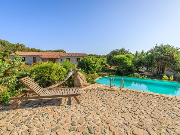 Pool - Wonderful villa for 4 guests with pool, terrace and pets allowed (Badesi)