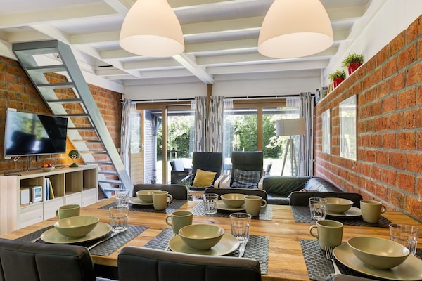 Meubles, Table, Propriété, Plante, Cadre, Fenêtre, Éclairage, Design Intérieur, Bois, Canapé