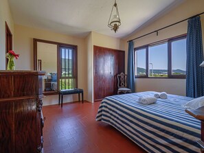 5 soverom, reiseseng for barn og wi-fi (inkludert)