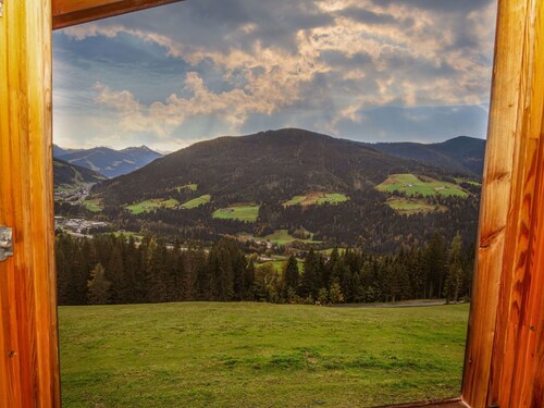 Cosy apartment in villa for 12 people with WIFI, TV and terrace