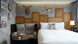 Deluxe Double Room, Bathtub