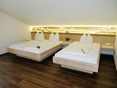 Cosy apartment in villa for 7 guests with WIFI, TV, terrace and parking