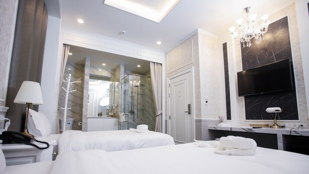 Superior Twin Room | Minibar (some free items), in-room safe, desk, soundproofing - VARIMANTRA HOTEL (Phutthamonthon)