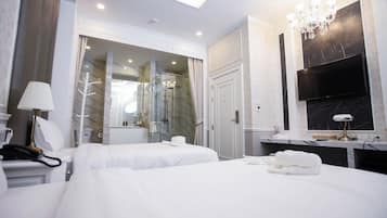 Superior Twin Room | Free minibar items, in-room safe, individually decorated, desk