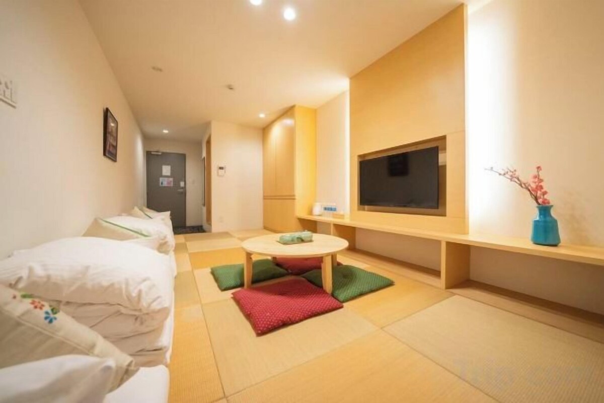 Japanese-Style Quadruple Room