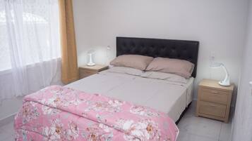 2 bedrooms, iron/ironing board, WiFi (surcharge), bed sheets