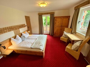 5 Schlafzimmer, Reisekinderbett, kostenloses WLAN