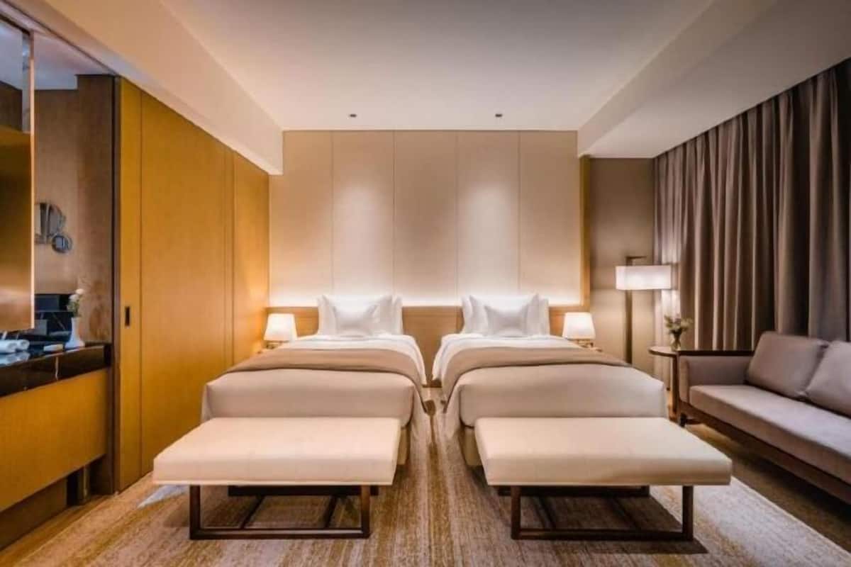 1 bedroom, in-room safe, desk, laptop workspace