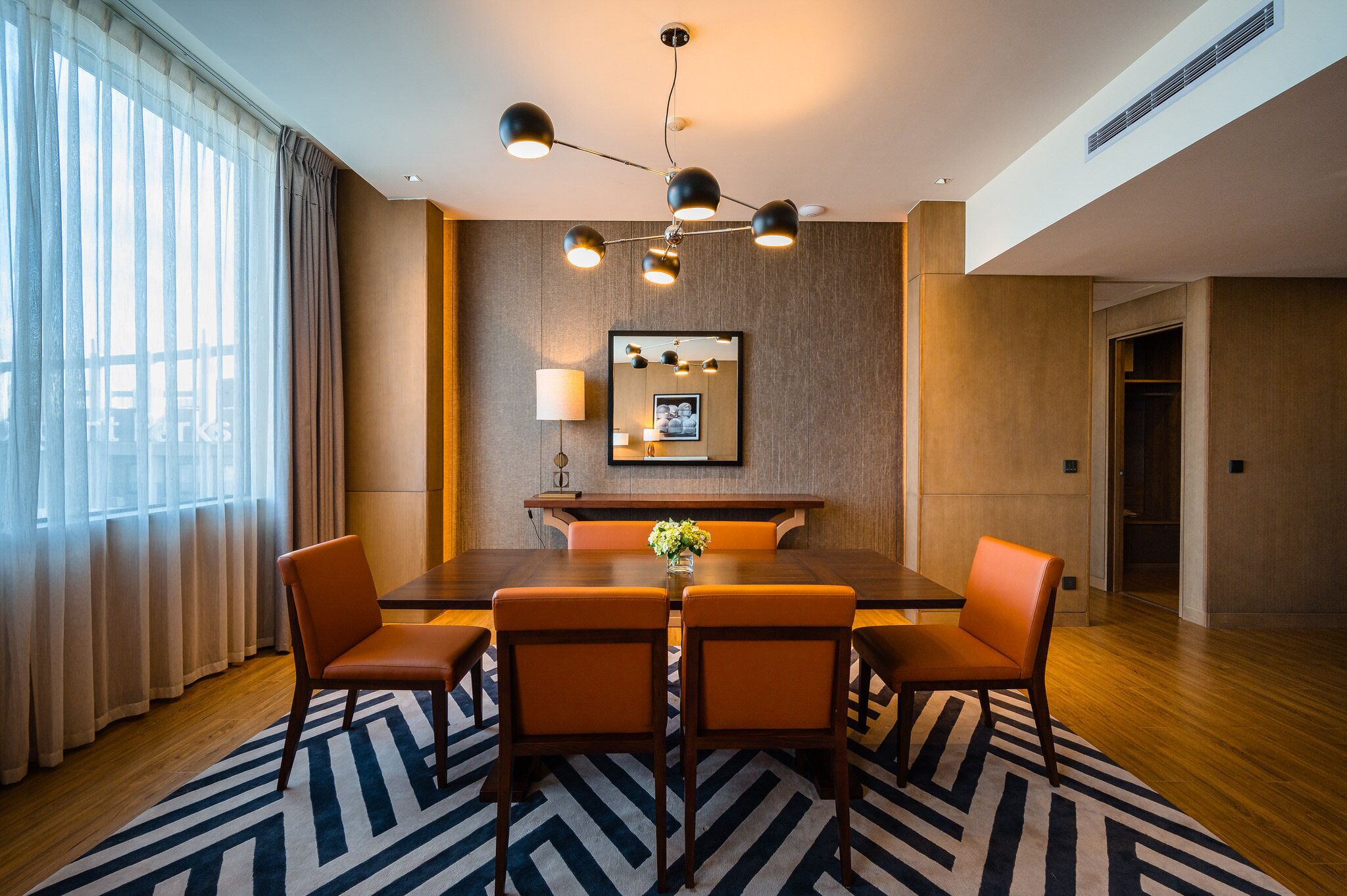 executive suite, 1 king bed | 1 bedroom, in-room safe, desk, laptop workspace