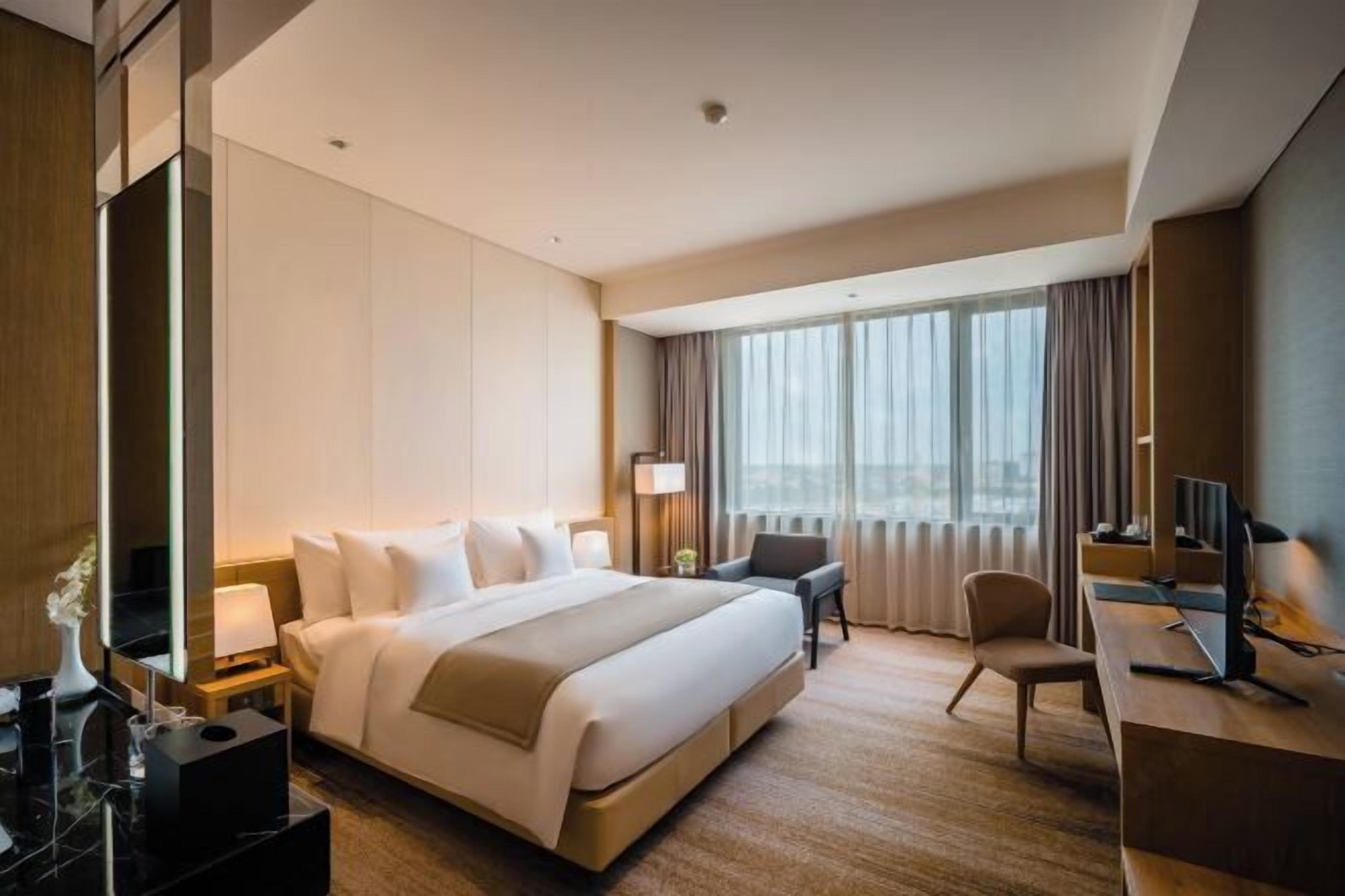 In-room safe, desk, laptop workspace, blackout drapes