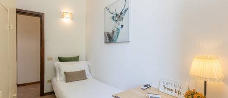 3 bedrooms, iron/ironing board, Internet, bed sheets