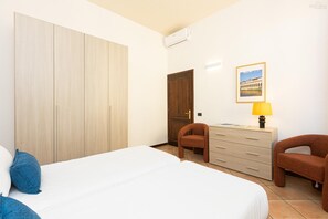 3 chambres, fer et planche à repasser, Wi-Fi, draps fournis