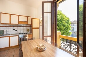 Dining - Rosselli Palace apartment 5 (Florence)