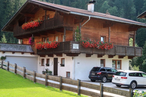 Bergdorf, Bergstation, Eigentum, Bergforms, Natürliche Landschaft, Berg, \"Stadt, Haus, Menschliche Siedlung, Ländliches Gebiet