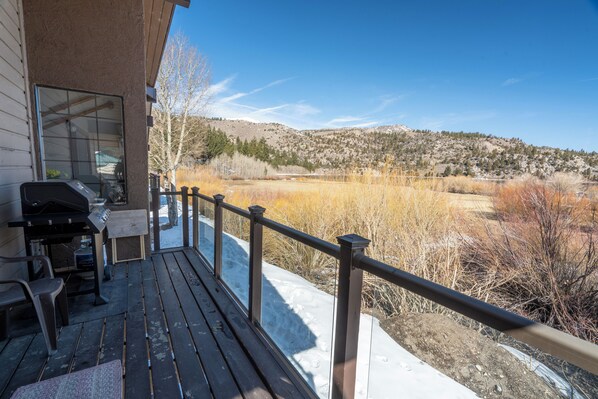 Property grounds - Edgewater #1 , June Lake View! Lower unit (June Lake)