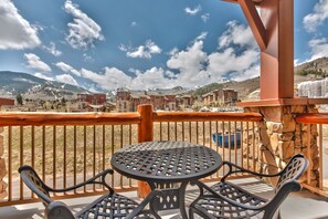 تناول الطعام بالخارج