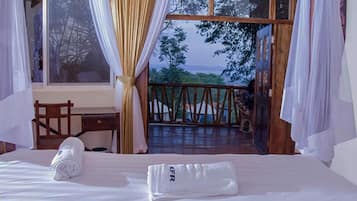 Pillowtop beds, in-room safe, individually furnished, desk