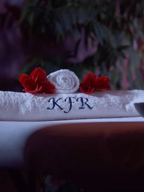 Body treatments, hydrotherapy, aromatherapy, hot stone massages