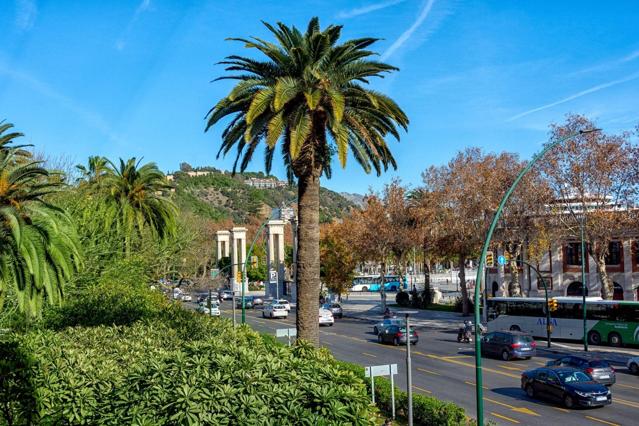 Parkeerplaatsen op het terrein