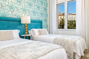 4 bedrooms, iron/ironing board, Internet, bed sheets