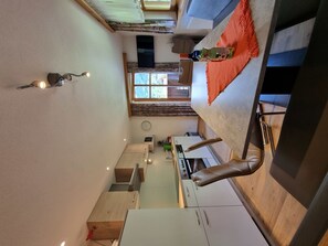 Microwave, oven, dishwasher, high chair - Beautiful apartment for 6 guests with WIFI, TV and patio (See)
