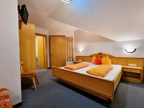 4 quartos, berço de viagem, Wi-Fi de cortesia