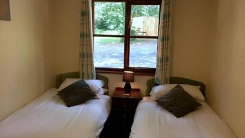 Elite Chalet | 3 bedrooms, iron/ironing board, bed sheets