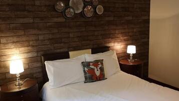 3 bedrooms, iron/ironing board, bed sheets