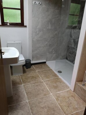Elite Chalet | Bathroom