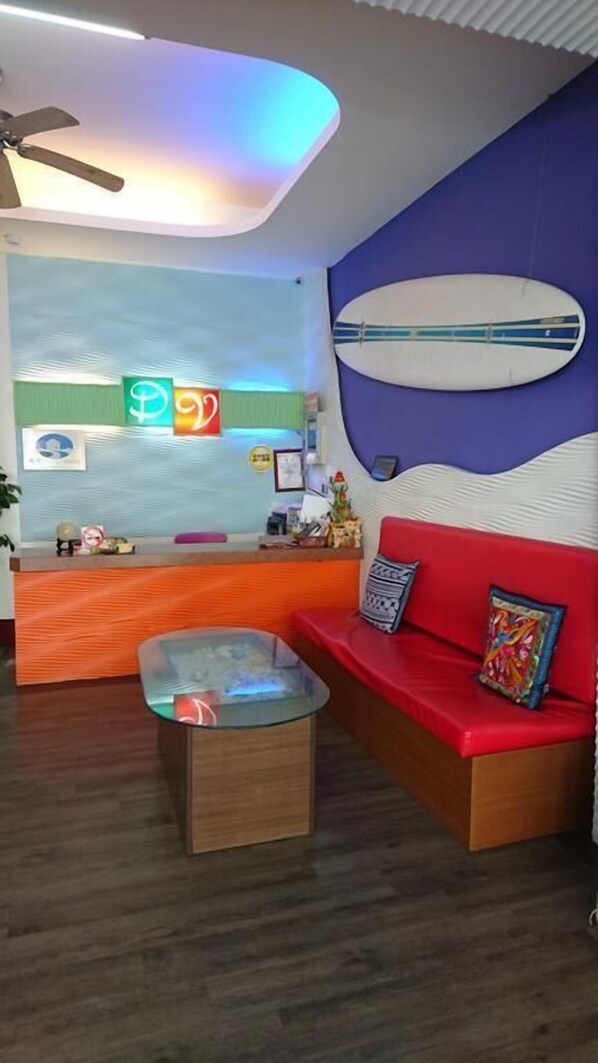 Reception - The Sea Hostel (Hengchun)
