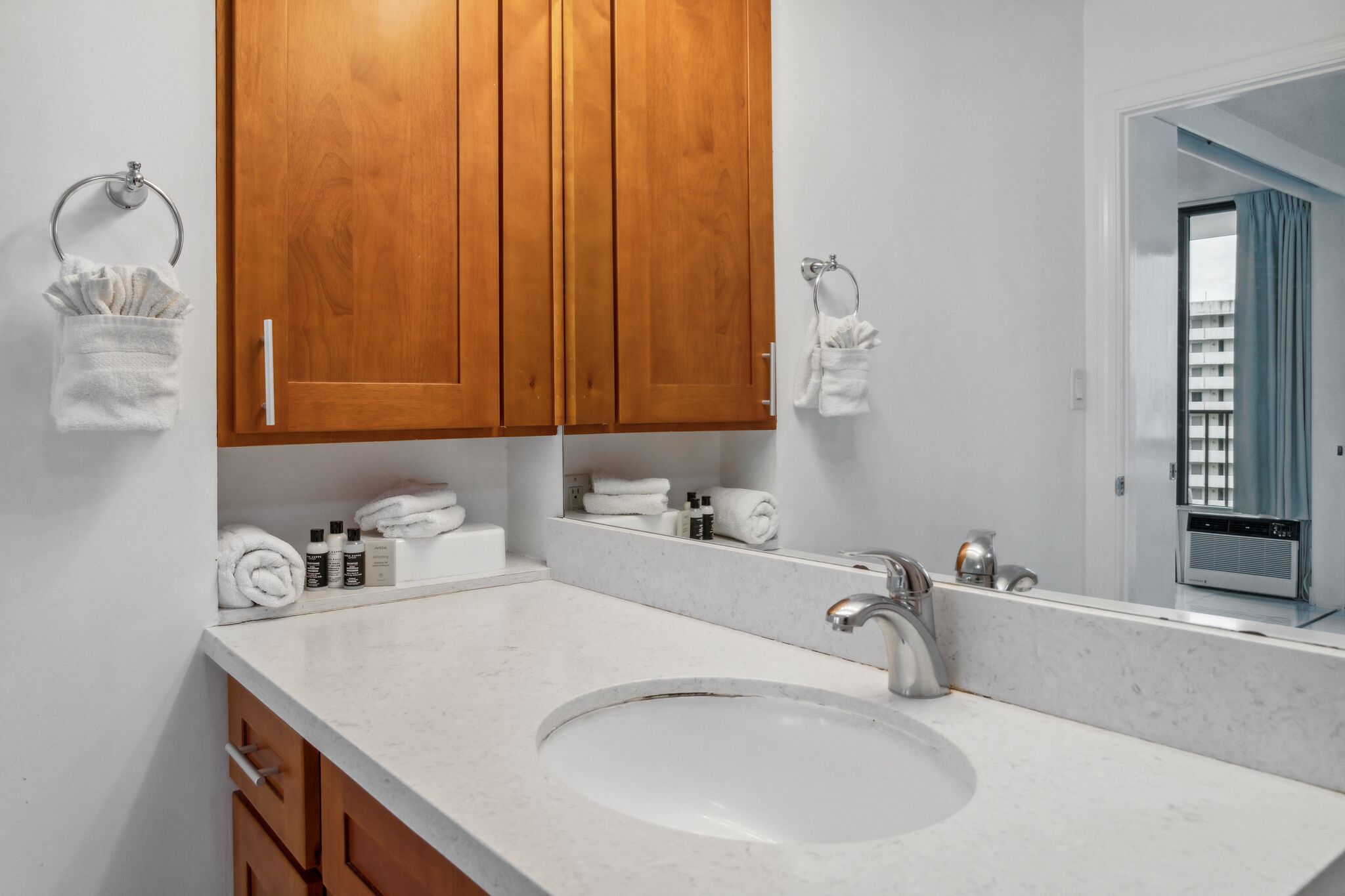 Bathtub, hair dryer, towels