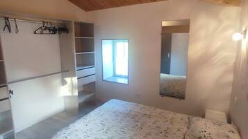 3 bedrooms, iron/ironing board, travel crib, bed sheets