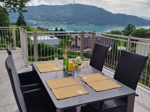 Outdoor dining - Cosy apartment for 4 guests with WIFI, TV, terrace and pets allowed (Kreggab)