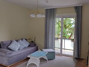 TV - Cosy apartment for 4 guests with WIFI, TV, terrace and pets allowed (Kreggab)