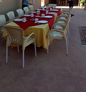 Free daily local cuisine breakfast  - Gite cafe restaurant Manzah (Rissani)