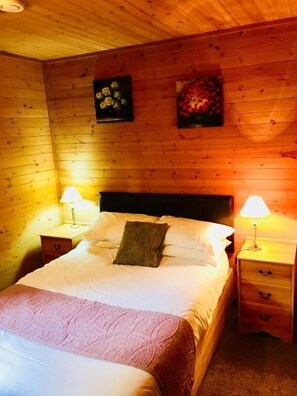 3 bedrooms, bed sheets