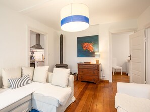 Télévision, cheminée