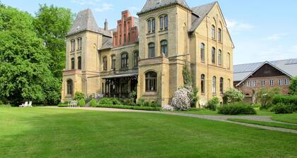 Cosy apartment in villa for 3 guests with WIFI, TV and patio