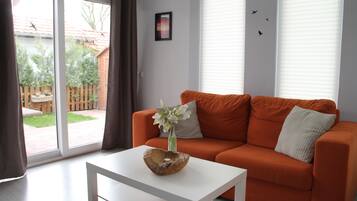 TV, fireplace, music library