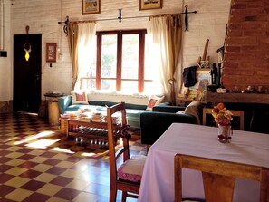 Petit déjeuner continental (10 USD par personne)