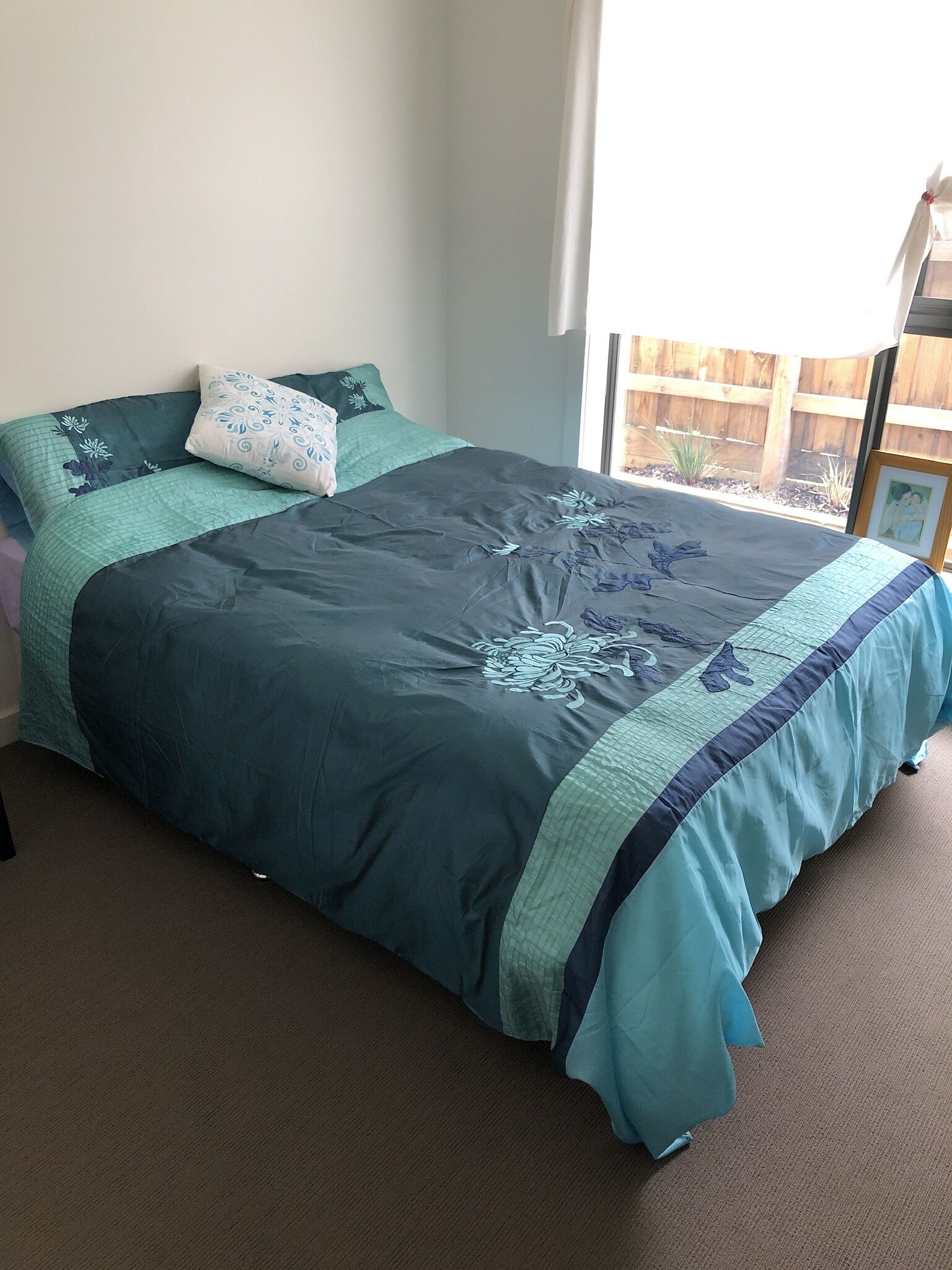 Room for 1 female, 15 mins drive to Yarra Valley wineries