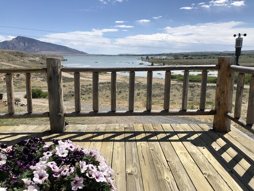 Custom Log Cabin with Breathtaking Views of Buffalo Bill Reservoir and Carter Mt