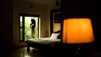 Luxury Double or Twin Room | Desk, laptop workspace, iron/ironing board, free WiFi