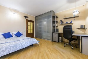 Comfort Apartment, 2 Bedrooms | 2 bedrooms, iron/ironing board, free WiFi, bed sheets