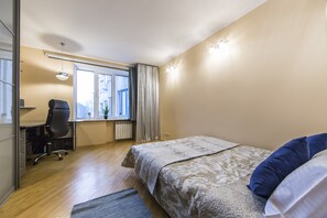 Comfort Apartment, 2 Bedrooms | 2 bedrooms, iron/ironing board, free WiFi, bed sheets - Apartment on Khreshchatyk (Kyiv)